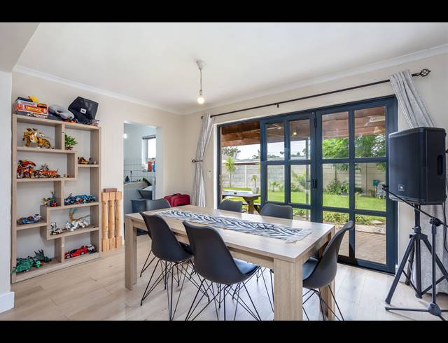 4 BEDROOM FREEHOLD FOR SALE IN WYNBERG